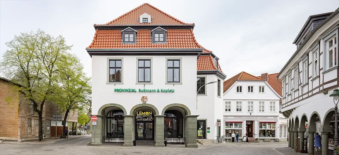 Neubau Bürogebäude mit Praxis und Seminarfläche